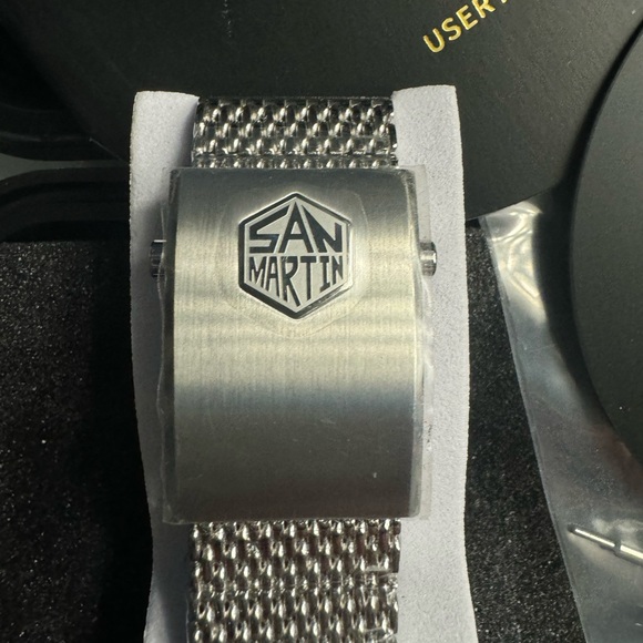 Brand New with protected case never worn San Martin mens dive watch - Picture 11 of 12
